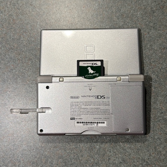 Nintendo DS Silver Handheld Console & Games - Picture 3 of 5